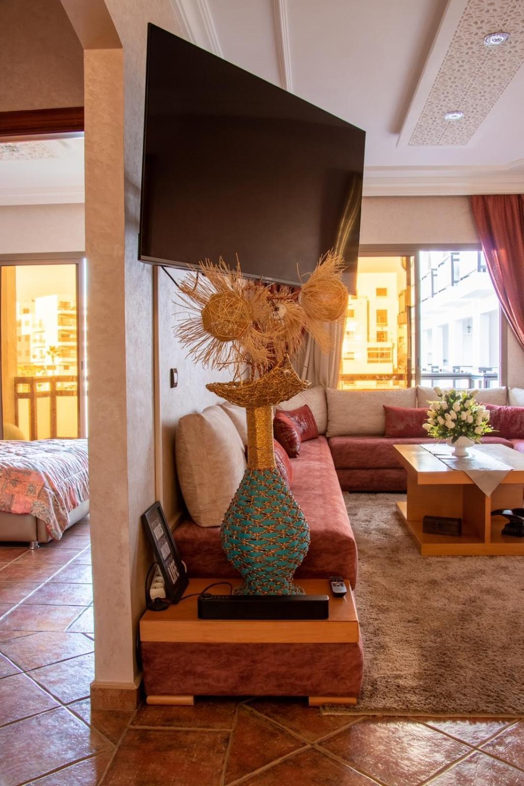 Prime Apt Near Beach With Pool, Amenities, Activities Deals アガディール エクステリア 写真